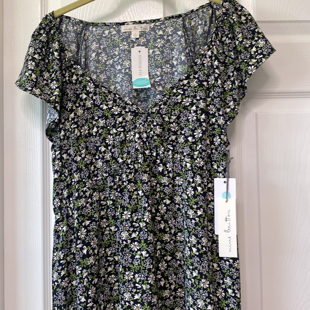 Dress - Picture 4 of 4